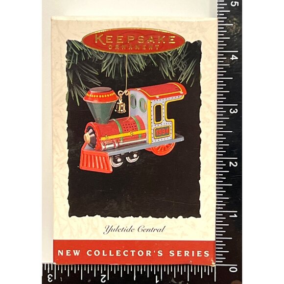 1994 HALLMARK KEEPSAKE ORNAMENT QX531-6 YULETIDE CENTRAL TRAIN TIN - Picture 1 of 10